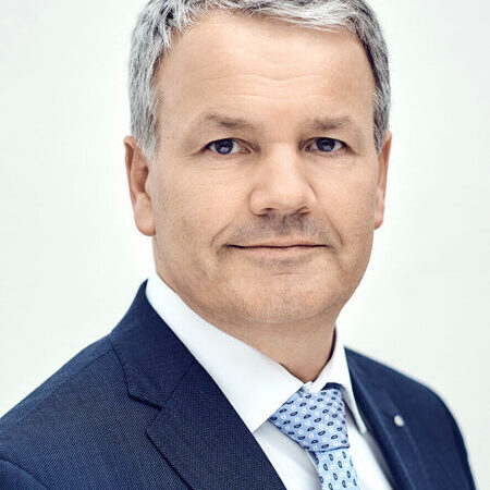Felix Weber, Chairman of the Executive Board and Head of Client and Partner Management
Suva